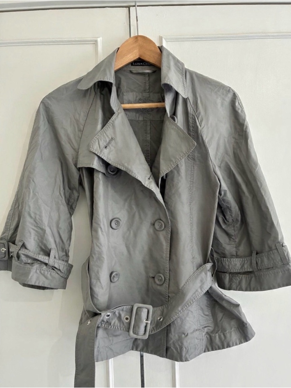 Luisa Cerano Light Gray Cropped Trench Coat
